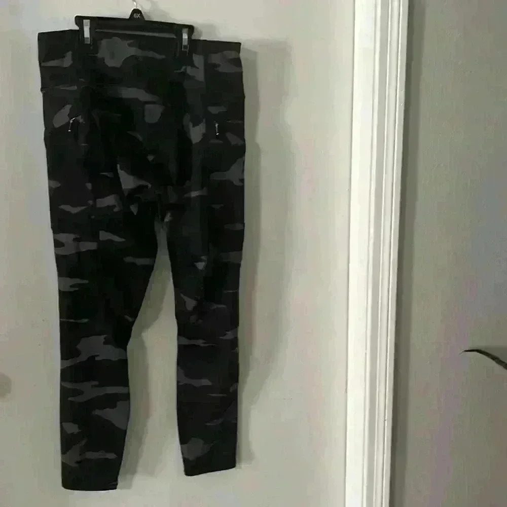 Athleta High Rise Chit Chat Tight - Picture 4 of 14